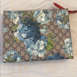 Gucci Blooms Pouch